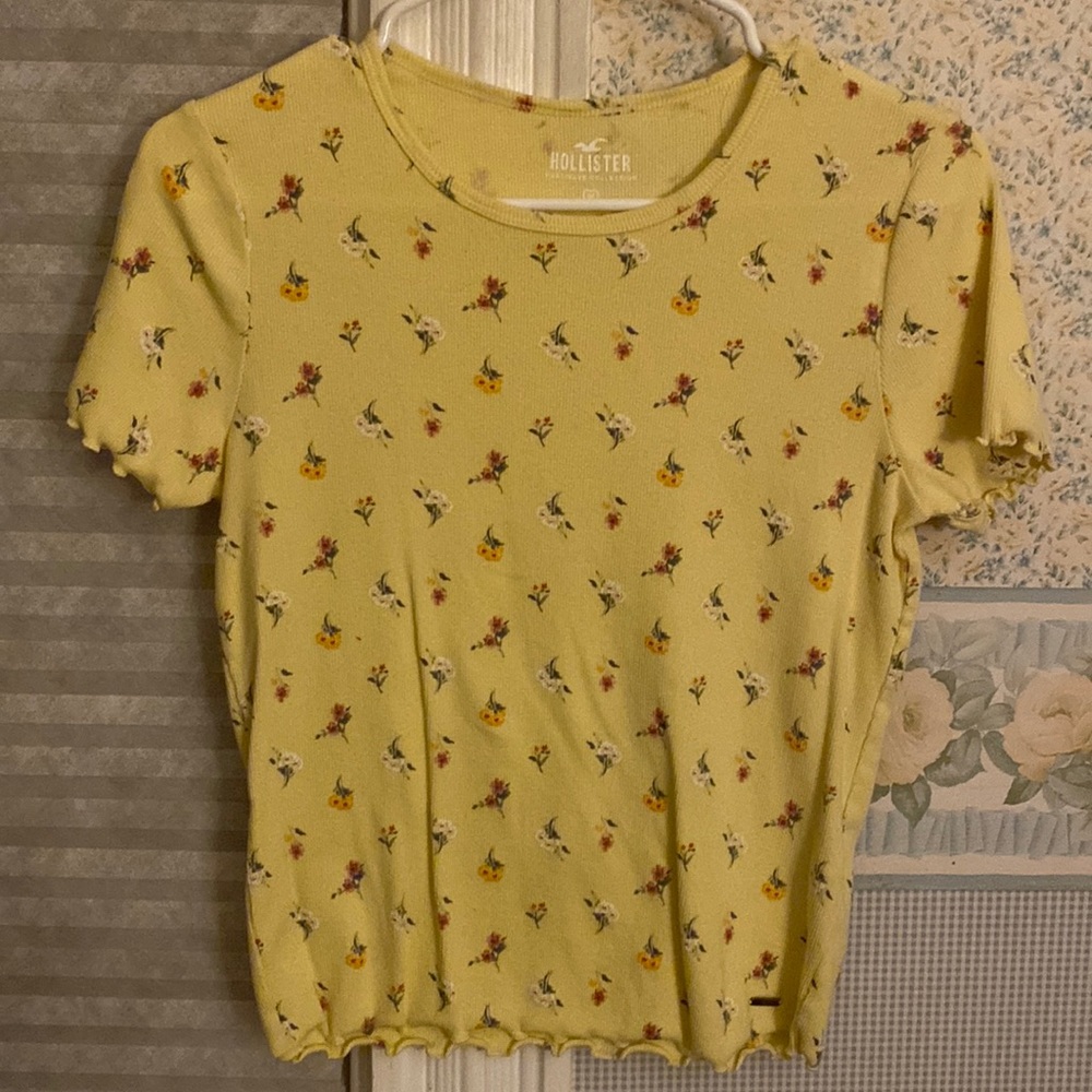 Hollister T-Shirt